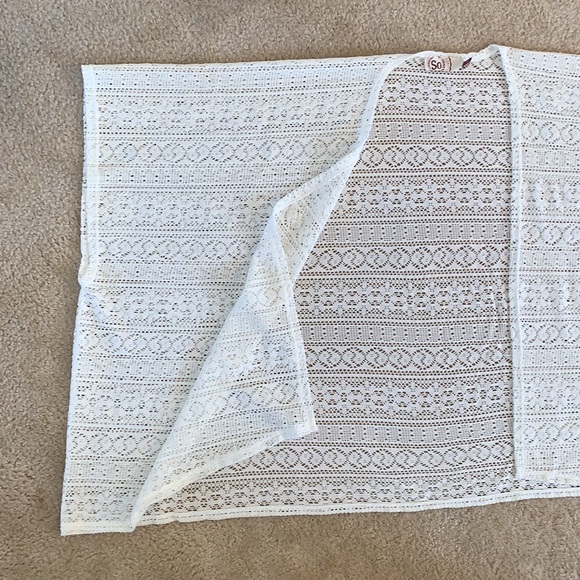 SO Cut Out Open Front Top, Size Large, Off White, *cami not included - Picture 2 of 11